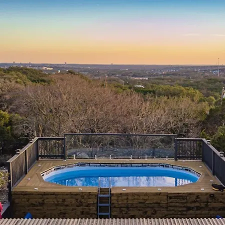 Breathtaking Roof Pool Views, Gameroom, Firepit